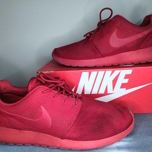 NIKE SNEAKERS